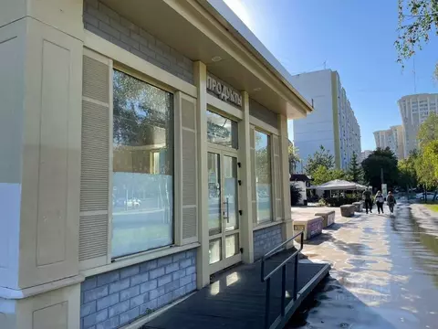 Торговая площадь в Москва бул. Яна Райниса, вл25 (56 м)