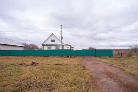 Дом в Башкортостан, Чишминский район, Еремеевский сельсовет, д. Нижние ...