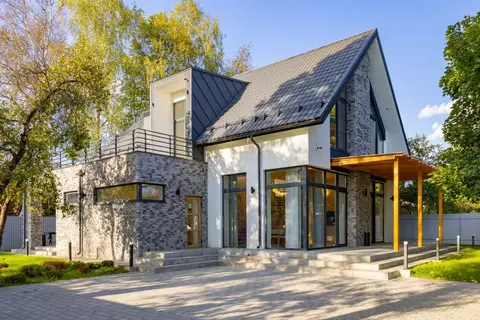 Дом в Московская область, Наро-Фоминский городской округ, д. Сырьево ...