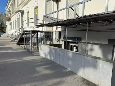 Помещение свободного назначения в Крым, Симферополь просп. Победы, 1 ...