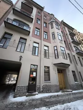 2-к кв. Санкт-Петербург 9-я Васильевского острова линия, 72 (38.9 м)