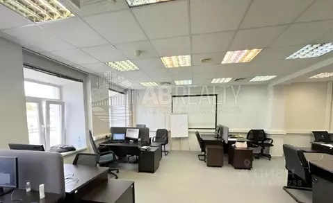 Офис в Москва Озерковская наб., 12 (959 м)
