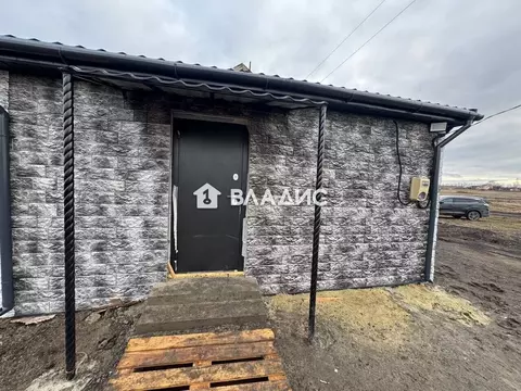 Дом в Курская область, Горшеченский район, Куньевский сельсовет, д. ...