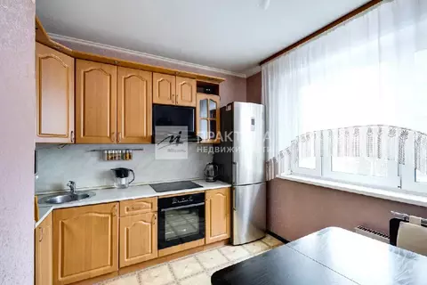 Продается 3-комнатная квартира