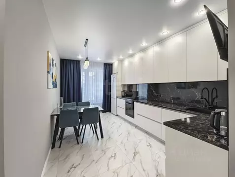 2-к кв. Тюменская область, Тюмень ул. Разведчика Кузнецова, 7 (57.0 м)