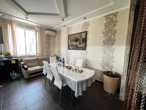 Дом в Астраханская область, Приволжский район, с. Осыпной Бугор ул. ...