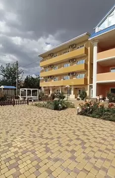 Дом в Крым, Сакский район, Новофедоровка пгт ул. Центральная (700 м)