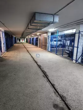 Гараж в Тюменская область, Тюмень ул. Николая Зелинского, 21 (18 м)