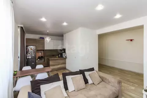 2-к кв. Тюменская область, Тюмень ул. Тимофея Чаркова, 79 (74.9 м)