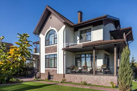 Коттедж в Москва д. Шарапово, Лужайкино кп,  (390 м)