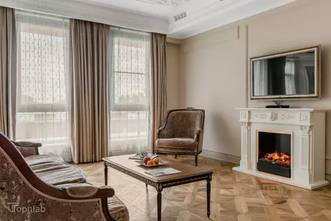 3-к кв. Санкт-Петербург Каменноостровский просп., 64К2 (140.0 м)