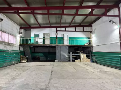 Склад в Ямало-Ненецкий АО, Новый Уренгой Крайняя ул., 24 (246 м)