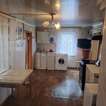 Дом в Брянская область, Брянский район, Нетьинское с/пос, пос. ...