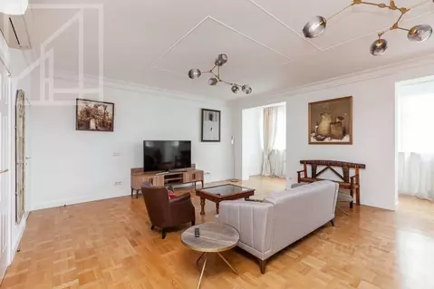 4-к кв. Москва Давыдковская ул., 3 (200.0 м)