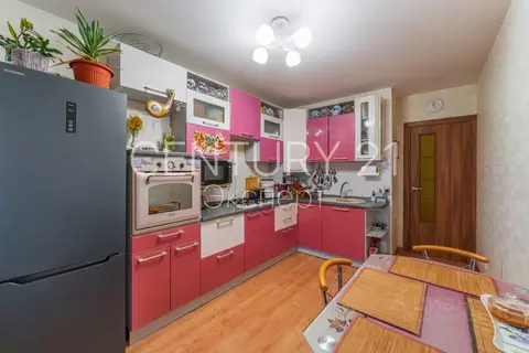 4-к кв. Калининградская область, Калининград Осенняя ул., 7 (93.8 м)