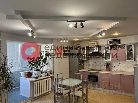 2-к кв. Тюменская область, Тюмень Уральская ул., 74к1 (84.0 м)