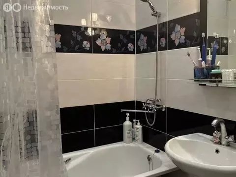 3-комнатная квартира: Ставрополь, Октябрьская улица, 192/1 (73.2 м)