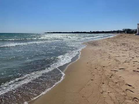 Коттедж в Крым, Евпатория городской округ, Заозерное пгт ул. Аллея ...