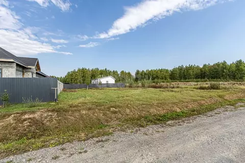 Участок в Тюменская область, Тюменский муниципальный округ, д. ...