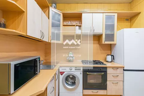 3-к кв. Санкт-Петербург Большеохтинский просп., 33к1 (76.0 м)