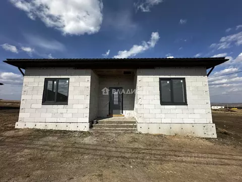 Дом в Красноярский край, Емельяновский район, Солонцовский сельсовет, ...