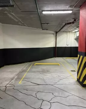 Гараж в Москва 1-й Красногвардейский проезд, 19 (10 м)