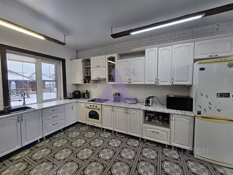 Коттедж в Алтайский край, Барнаул городской округ, пос. Лесной пер. ...