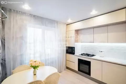 3-комнатная квартира: Омск, 1-й Амурский проезд, 9к1 (80 м)