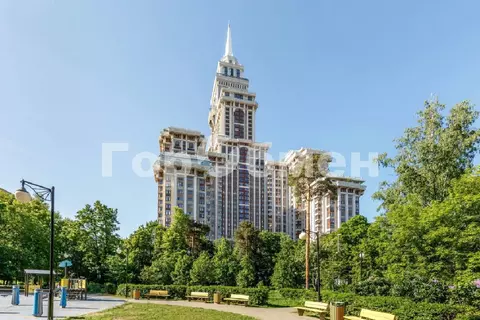 Продается 5-комнатная квартира
