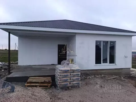 Дом в Крым, Симферопольский район, с. Трудовое ул. Аблаева (120 м)