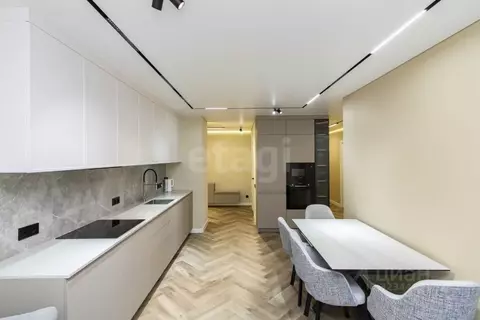 2-к кв. Тюменская область, Тюмень ул. 50 лет Октября, 57Бк2 (75.0 м)