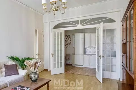 3-к кв. Санкт-Петербург ул. Рубинштейна, 11 (106.8 м)