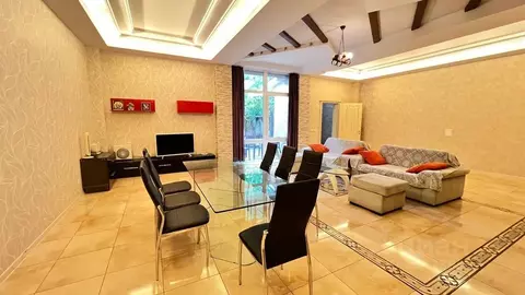 Дом в Крым, Ялта пер. Кубанский, 3 (200 м)