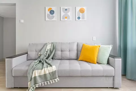 3-к кв. Санкт-Петербург Софийская ул., 38к1 (67.0 м)