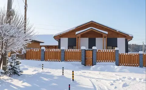 Дом в Свердловская область, Сысертский муниципальный округ, с. ...