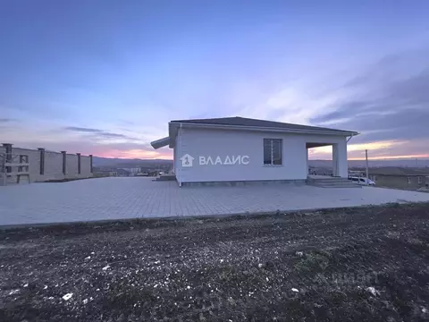 Дом в Крым, Симферопольский район, с. Доброе ул. Октябрьская, 43А (135 ...