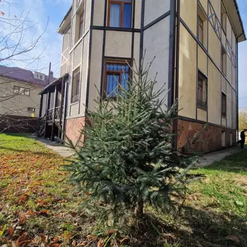 Коттедж в Иркутская область, Иркутск Ипподромная ул., 164/2 (550 м)