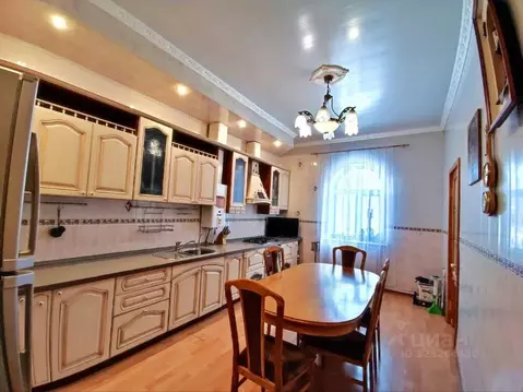 Таунхаус в Оренбургская область, Оренбург Северо-Восточный жилрайон, ...