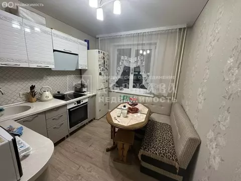 4-комнатная квартира: Кемерово, Институтская улица, 28 (80.4 м)