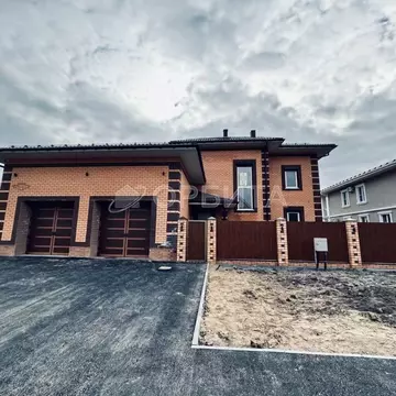 Дом в Тюменская область, Тюмень проезд 8-й Губернский (348 м)