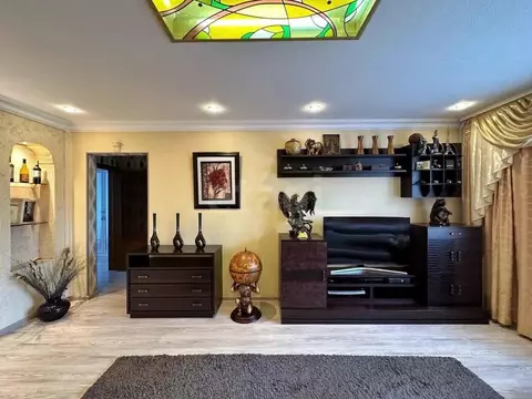 4-к кв. Пермский край, Пермь ул. Архитектора Свиязева, 8 (125.0 м)