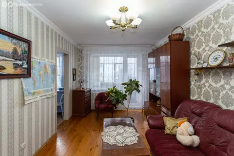 3-комнатная квартира: Тобольск, 8-й микрорайон, 21 (61 м)