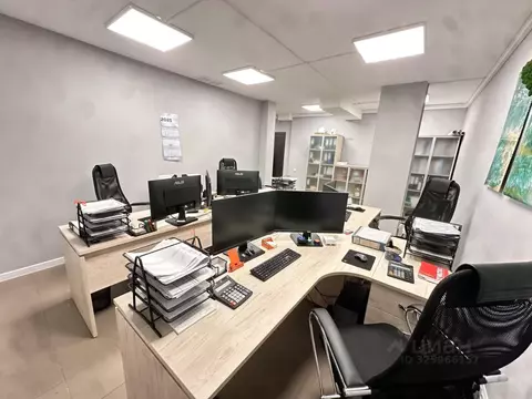 Помещение свободного назначения в Татарстан, Казань ул. Баки Урманче, ...