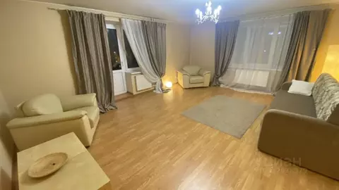 2-к кв. Санкт-Петербург Комендантская пл., 8 (70.0 м)