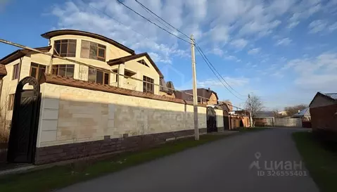 Дом в Ставропольский край, Пятигорск ул. Нежнова (812 м)