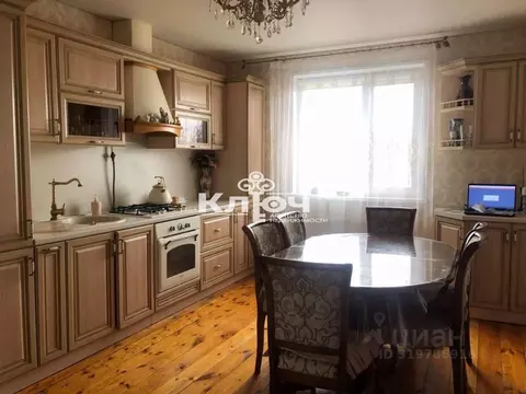 Дом в Башкортостан, Стерлибашевский сельсовет, с. Стерлибашево ул. ...