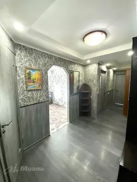 Продается 3-комнатная квартира