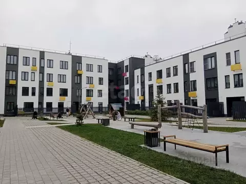 3-к кв. Калужская область, Калуга ул. Белые Росы, 1 (94.0 м)