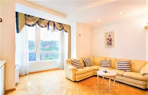 3-к кв. Крым, Ялта ул. Московская, 33а (150.0 м)