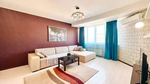 1-к кв. Краснодарский край, Сочи ул. Макаренко, 8/6 (55.0 м)